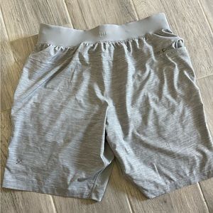 Lululemon Men's T.H.E. Short 9" Linerless LM7AAWS